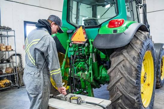 5 Best Truck Repair Services in Derby - Explore maintenance for heavy commercial vehicles