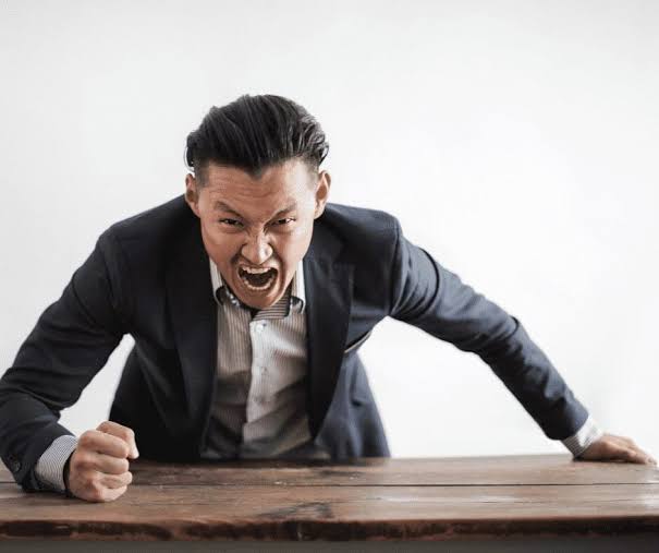 6 Steps Before Escalating a UK Consumer Complaint